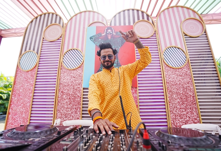 DJ SBM’s High-Energy Corporate & Poolside Events